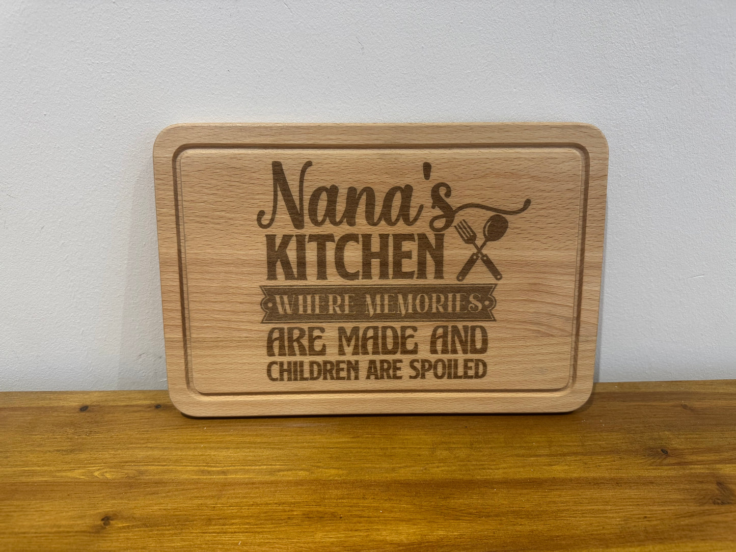 Nana chopping board. Gift, birthday, mothers day, anniversary.