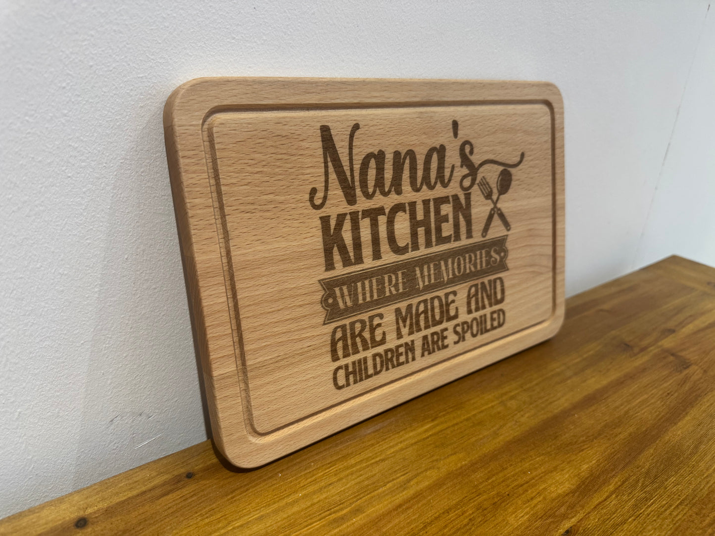 Nana chopping board. Gift, birthday, mothers day, anniversary.