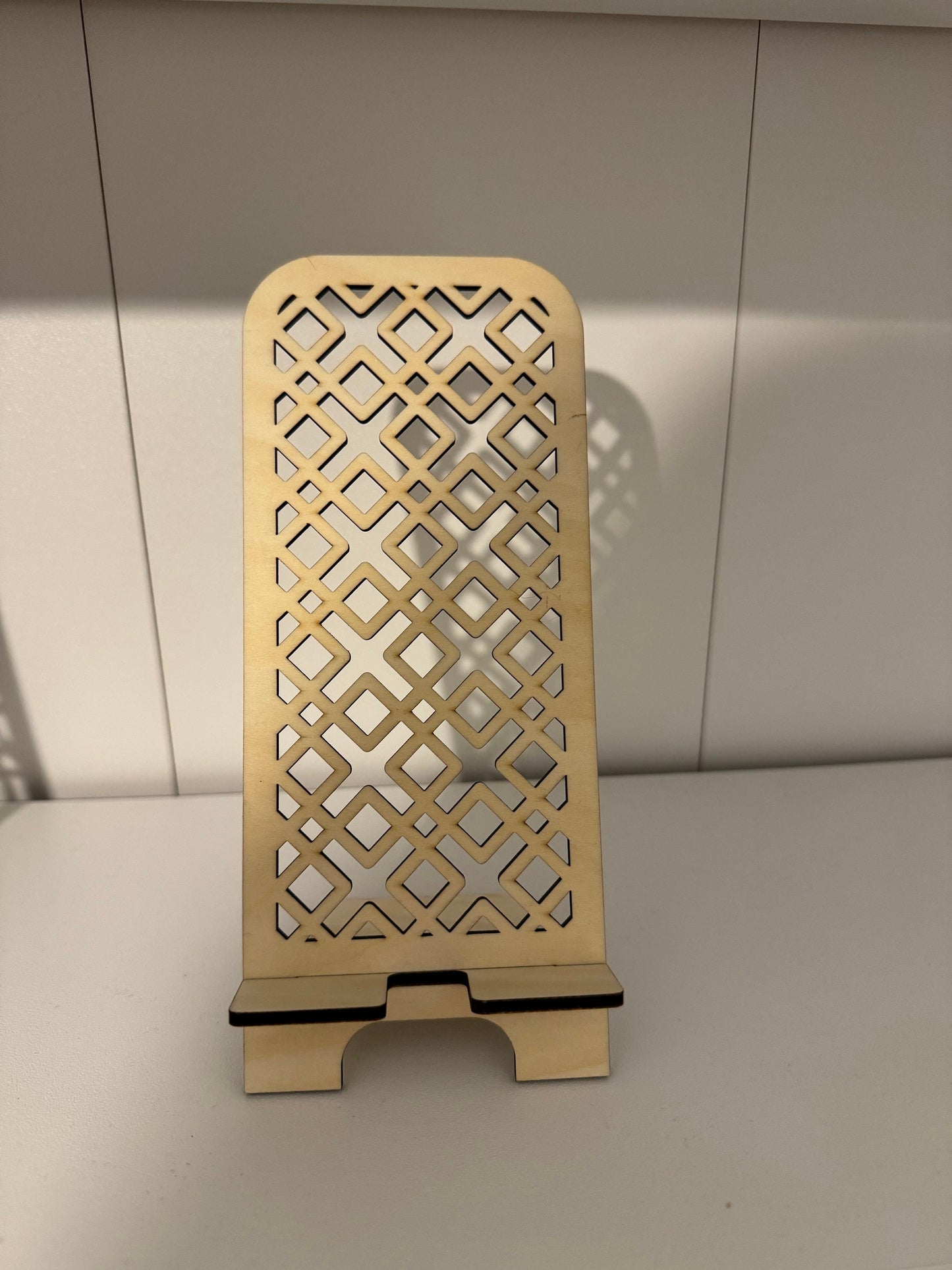 Laser pattern phone stand, iPhone, android, teenagers, office, patterns, gifts, birthday, Christmas