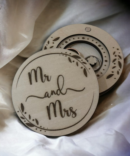 Wooden wedding ring box. Ring box, Mr & Mrs, Wedding