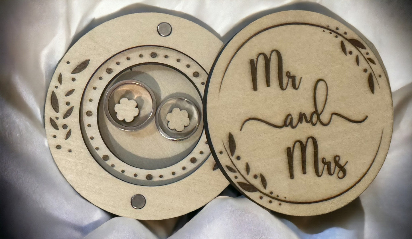 Wooden wedding ring box. Ring box, Mr & Mrs, Wedding